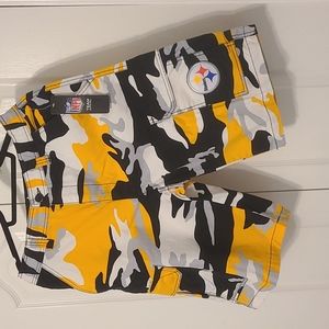 Mens came cargo Steeler shorts